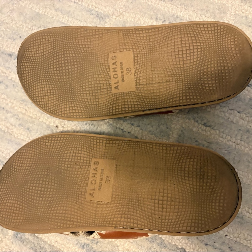 ALOHAS marshmallow Sandals with Cream Detailing - Picture 4 of 4